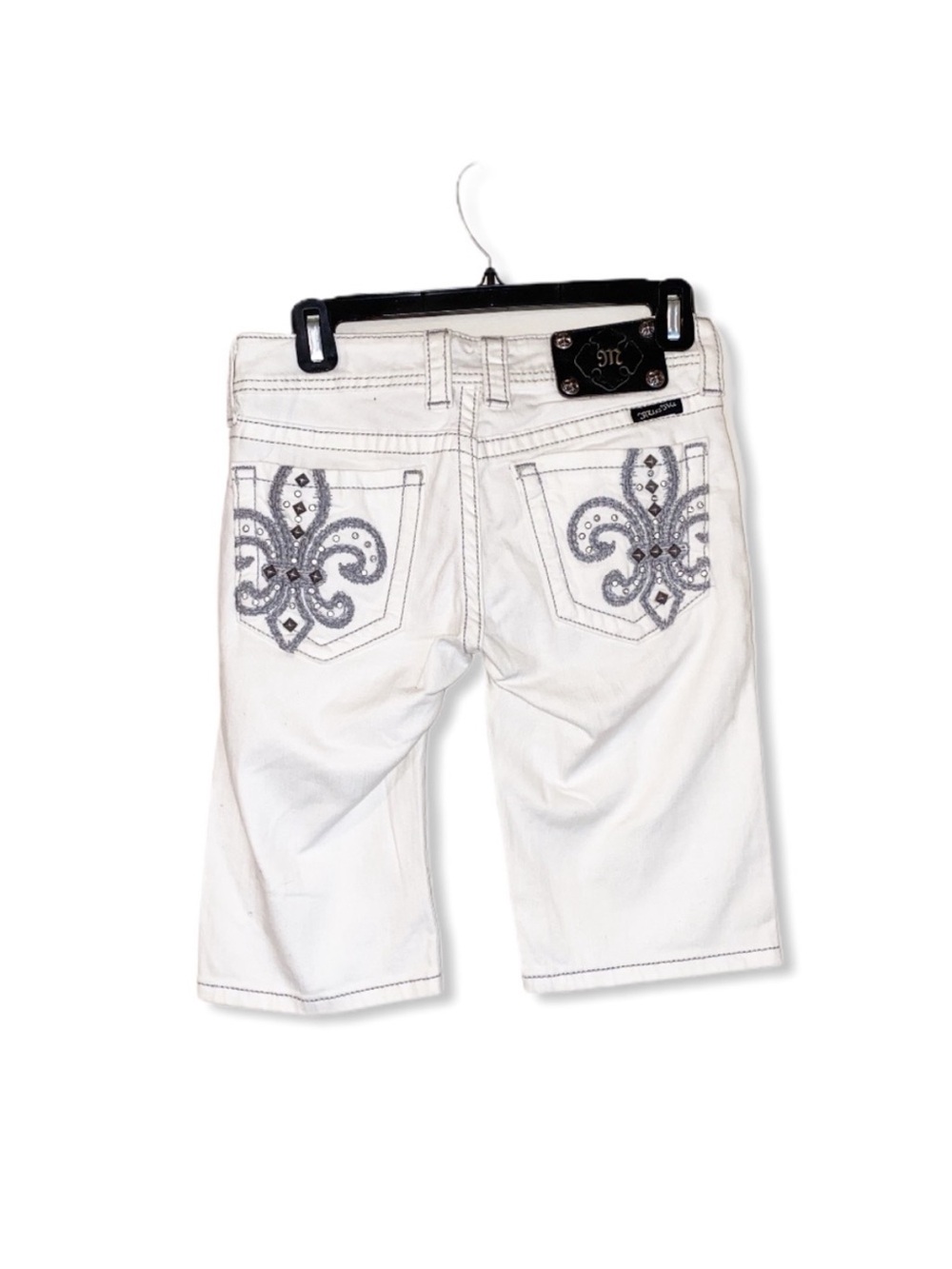 MISS ME white fleur-de-lis Bermuda shorts